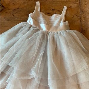 Gorgeous formal dress for girls.